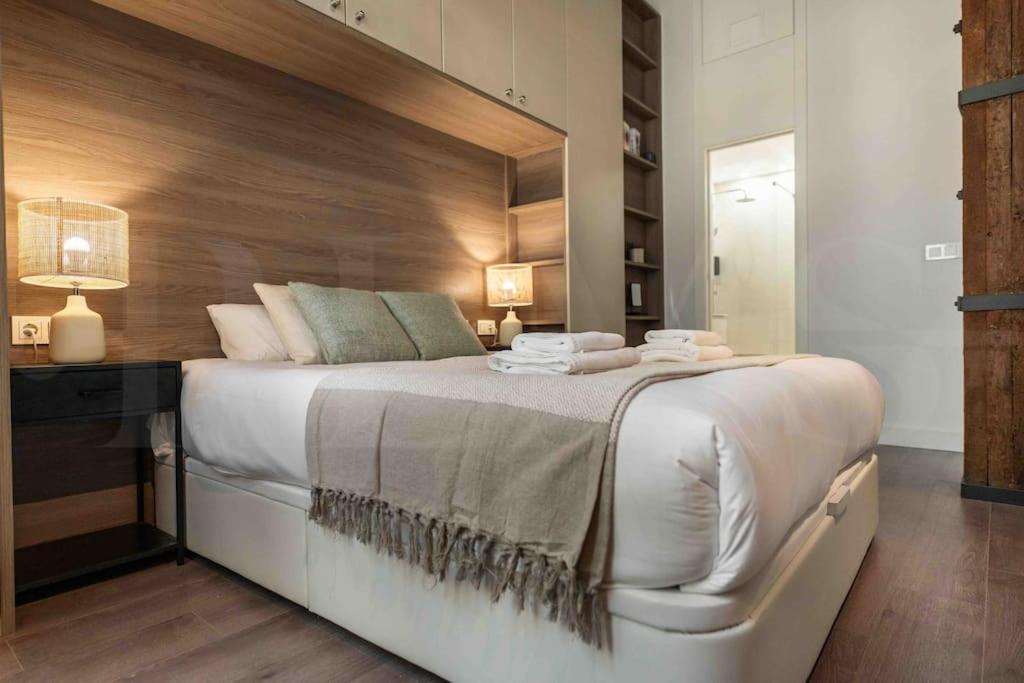 Eclectic & Elegant Apartment By Rems Málaga Buitenkant foto